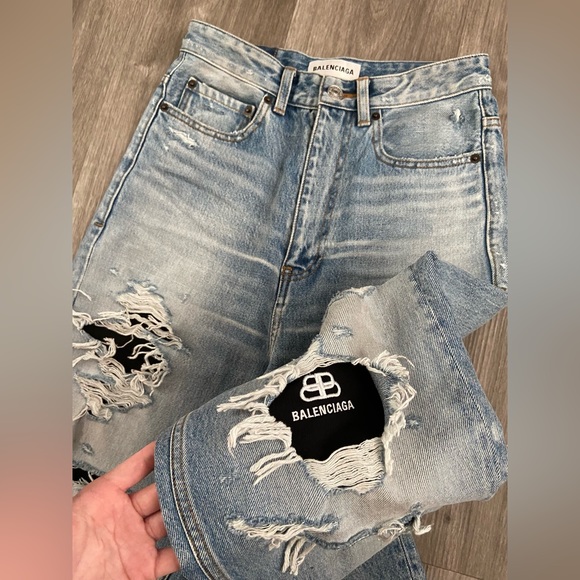 BALENCIAGA Demna Gvasalia Distressed Boyfriend Jeans - Picture 3 of 5